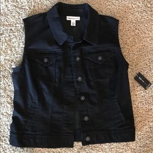 🚫SOLD🚫Brand new black denim vest
